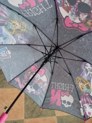2 Paraguas Dora Exploradora y Monster High
