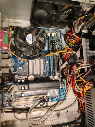 PC Core 2 Duo 3GHz 4GB RAM