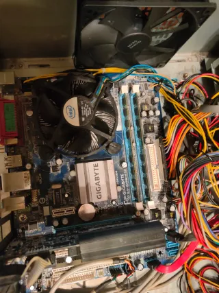 PC Core 2 Duo 3GHz 4GB RAM