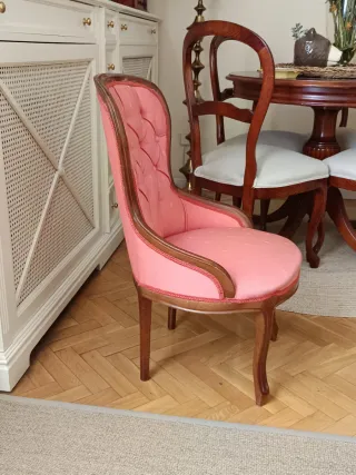 Edredon + cojines + cortinas a juego + silla.