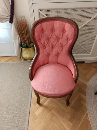 Edredon + cojines + cortinas a juego + silla.