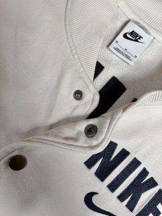 Sudadera Nike Varsity Bomber Crema Talla M