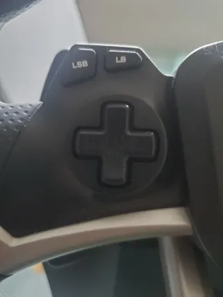 Volante Hori Xbox con pedales