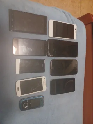 Lote de móviles PARA PIEZAS O REPARAR
