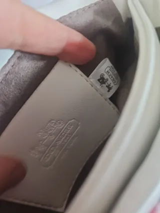 Bolso Coach con fresas