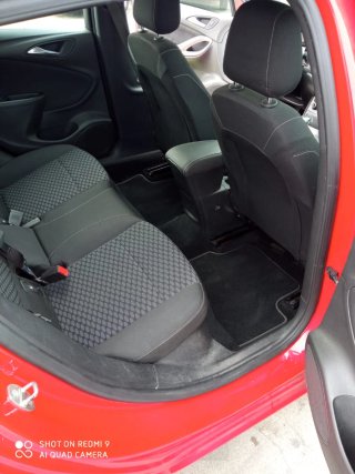 Coche Opel Astra 2018