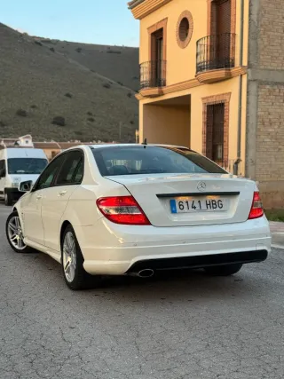 Mercedes-Benz Clase C 2011