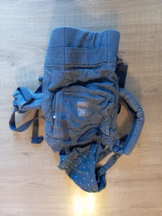 Mochila portabebés azul