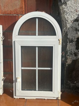 Ventana PVC Arco Medio Punto Blanca