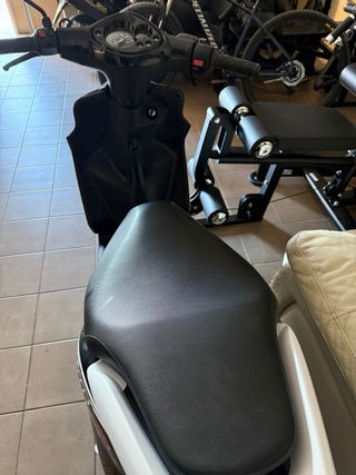 Yamaha Jog RR 50cc Scooter