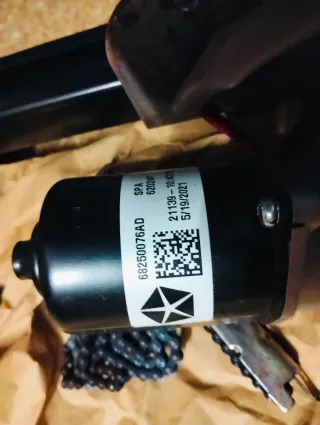 Motorino alza bagagliaio Jeep Compass