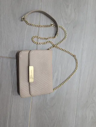 Bolso pequeño Gloria Ortiz beige.