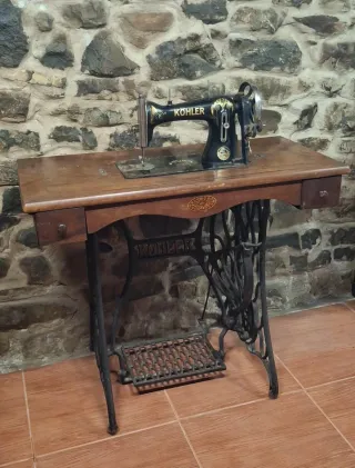 Máquina de coser antigua Kohler