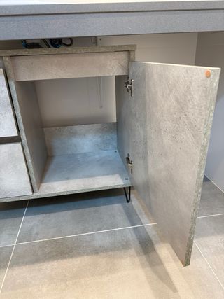 Mobile da bagno grigio nuovo