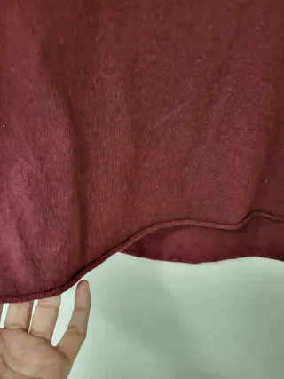 Jersey granate con bufanda