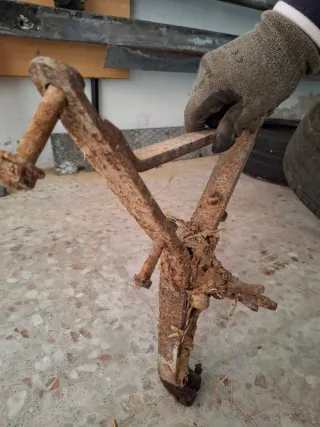 Arado antiguo de labranza