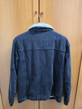 Chaqueta tejana Pull&Bear con borreguito Talla M