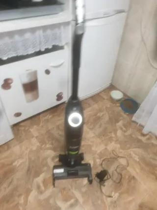 Aspiradora Eureka Negra