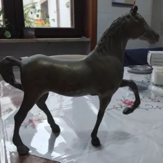 Statua cavallo in ottone