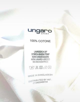 Talla M / L. Camiseta hombre 100% algodón UNGARO.