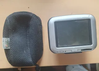 Navegador TomTom averiado, desconozco el modelo