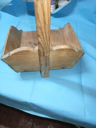 Antiguo recogedor de madera