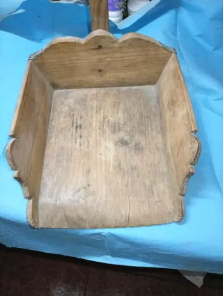 Antiguo recogedor de madera