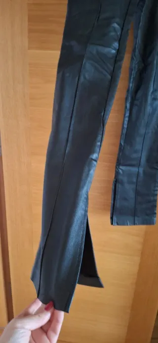Pantalón efecto piel mujer negro