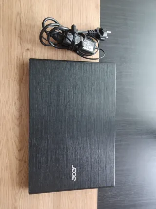 Portátil Acer Negro F5-58HW