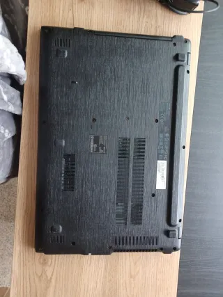 Portátil Acer Negro F5-58HW