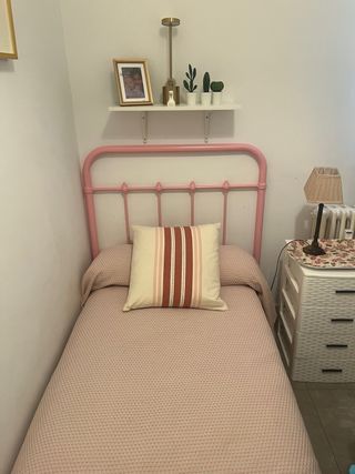 Mini mesa cómoda de plástico blanca