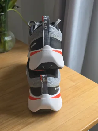 Tênis Kiprun Cushion 500 Cinzento