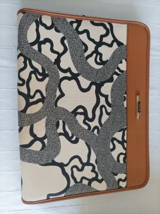 Portadocumentos Tous Beige y Marrón