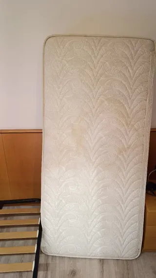 Colchón y Somier de láminas