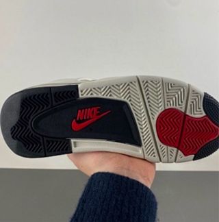 Jordan 4 Retro Blanco y Negro