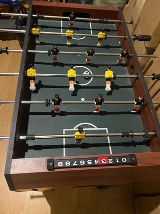 Futbolín de madera