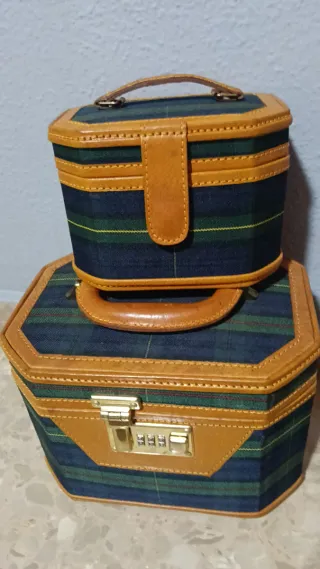 Juego 2 neceseres piel/tela azul y verde