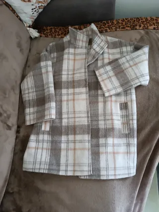 Cappotto corto donna a quadri beige