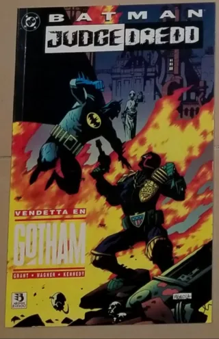 Comic Batman Vs Judge Dredd