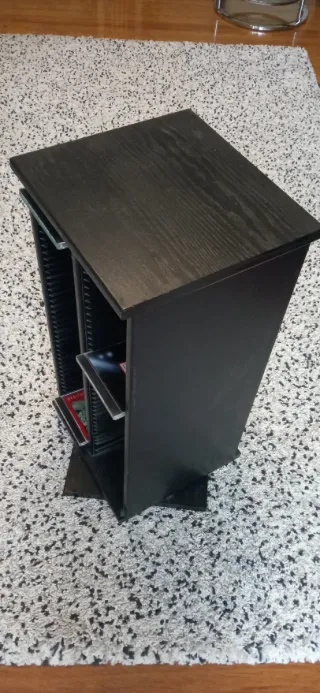 Torre giratoria para CDs