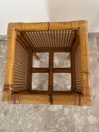 Jardinera de caña y rejilla