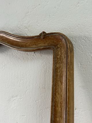 Marco de madera tallado dorado