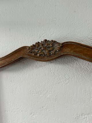 Marco de madera tallado dorado