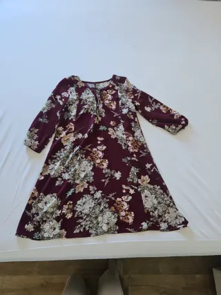 Vestido floral morado manga larga