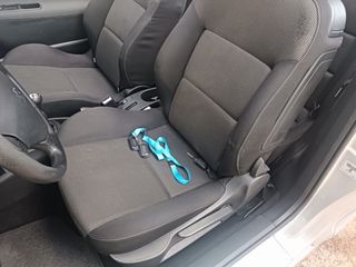 Peugeot 207 Cabrio. Pegatina C. 77.000 kms.