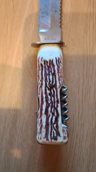 Navaja multiusos con mango de asta