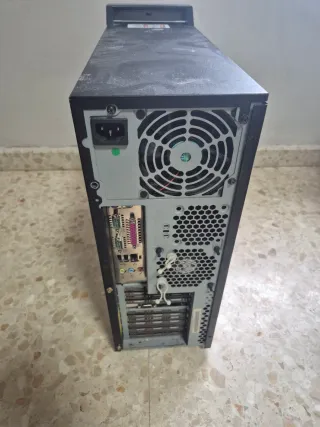 Server IBM XSeries 205