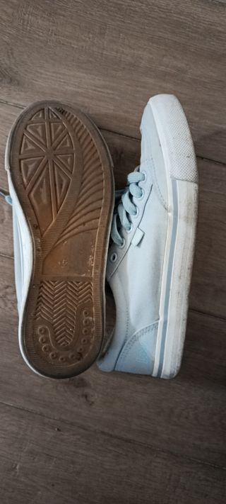 Zapatillas de lona azul y blanco