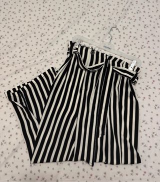 Pantalón ancho rayas blanco y negro