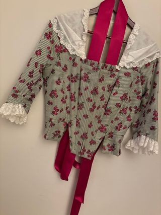 Traje de Fallera verde y blanco